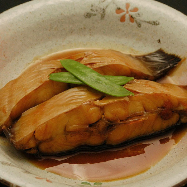 히치후쿠 니자카나 베이스 농축 생선 조림 소스 300ml