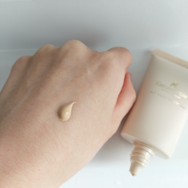 사나 케아나 파테 핏 스킨 BB 크림 라이트 내추럴 피니시 SPF50+ 30g