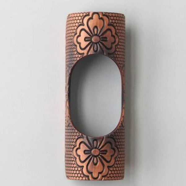 다나베 전통 문양의 우아한 청동 젓가락 받침