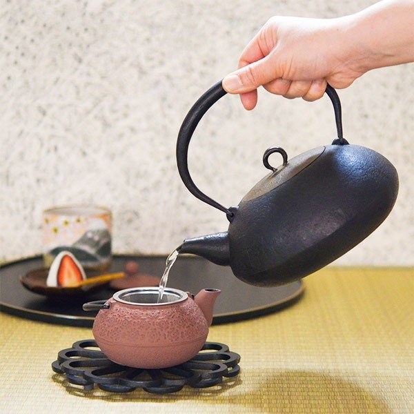 이와츄 수제 테츠빈 인덕션 주철 주전자 1.3L