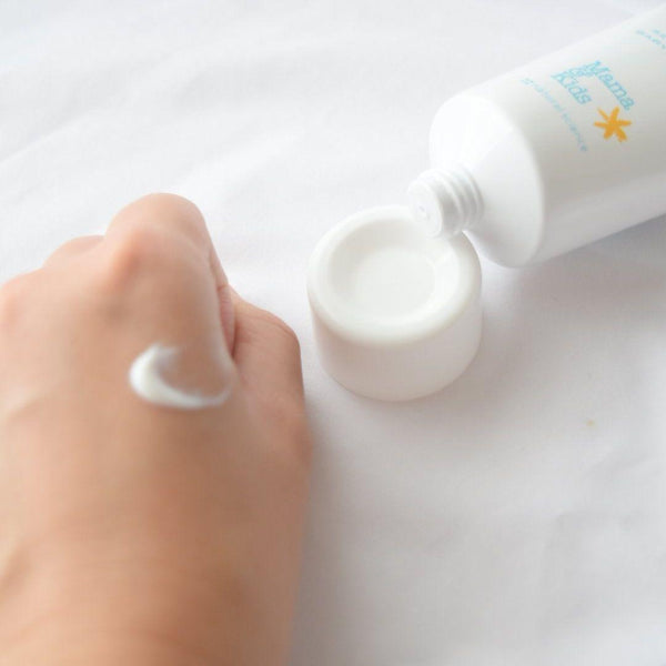 마마앤키즈 저자극 워터프루프 밀크 선스크린 SPF33 PA+++ 80g