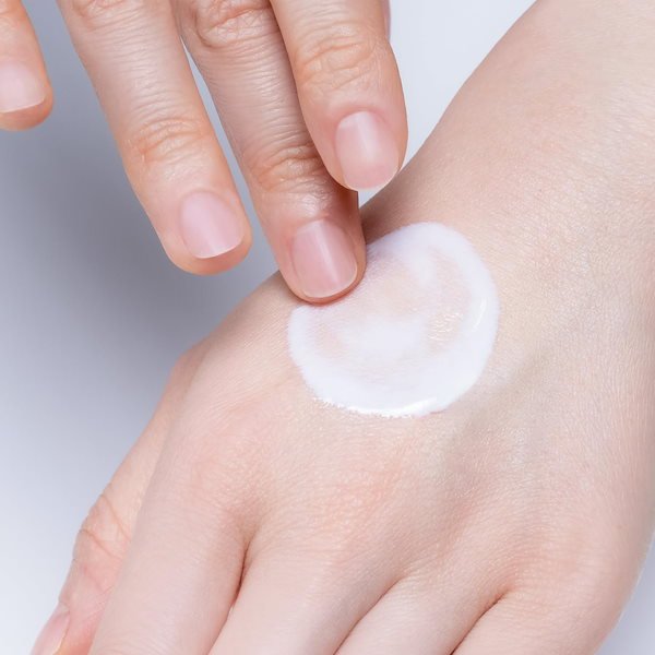 &be UV 밀크 논케미컬 모이스처라이징 미네랄 썬스크린 SPF 50+ 100g
